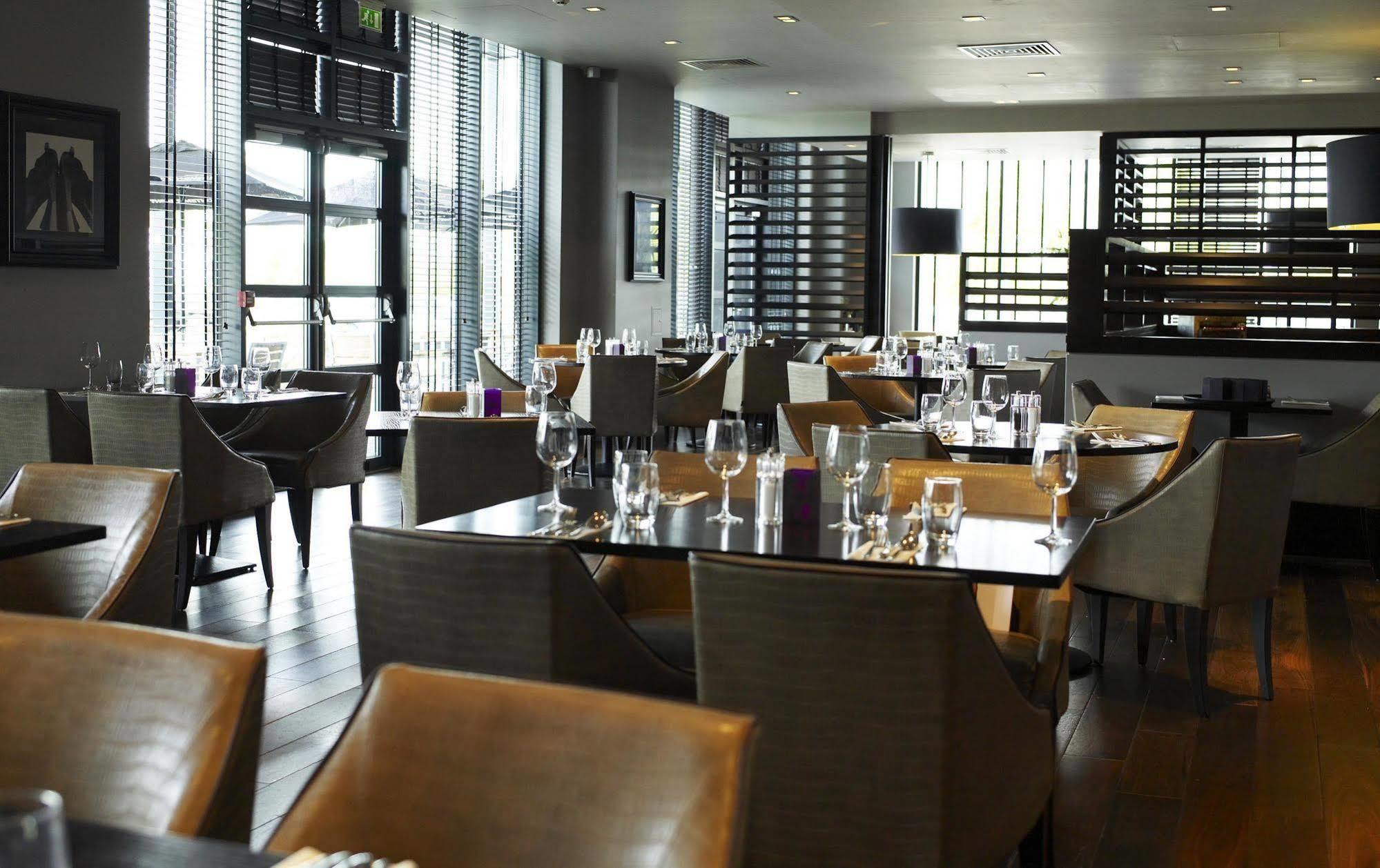 Village Hotel Manchester Ashton Dış mekan fotoğraf
